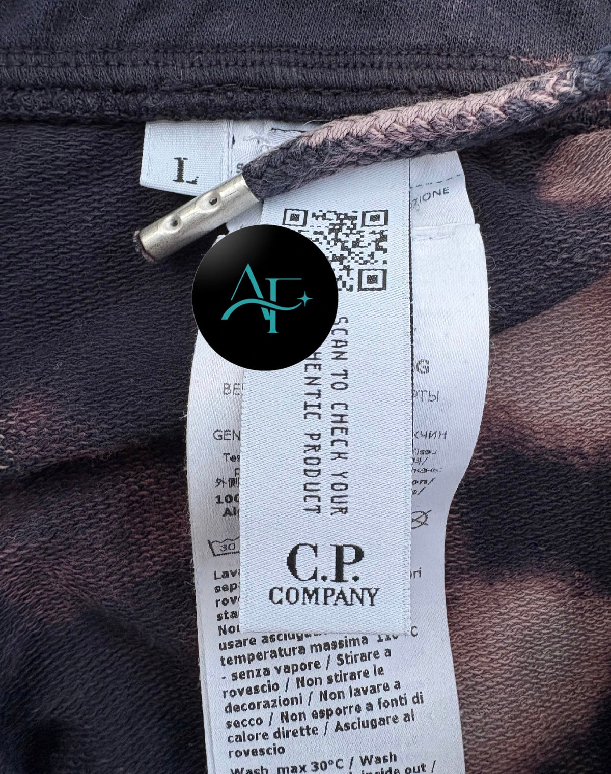 C.P. Company Custom Dyed Lens Cargo Sweat Shorts Navy Grey Bleach Effect – L