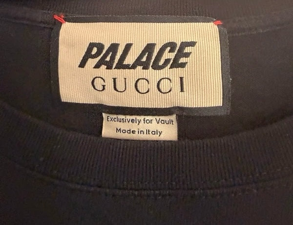 Aurora Fashion black PALACE GUCCI cotton t-shirt neck label with Made in Italy and Exclusively for Vault text